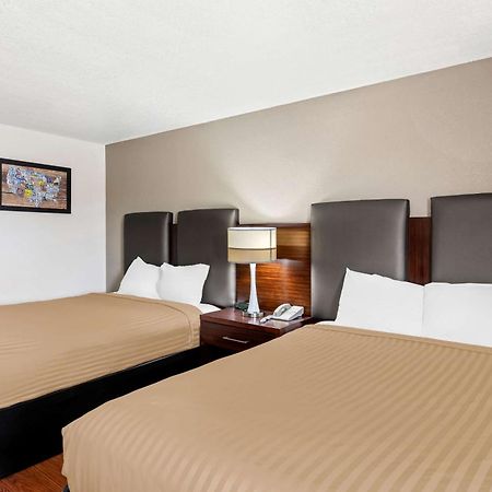 Econo Lodge Emporia Ngoại thất bức ảnh