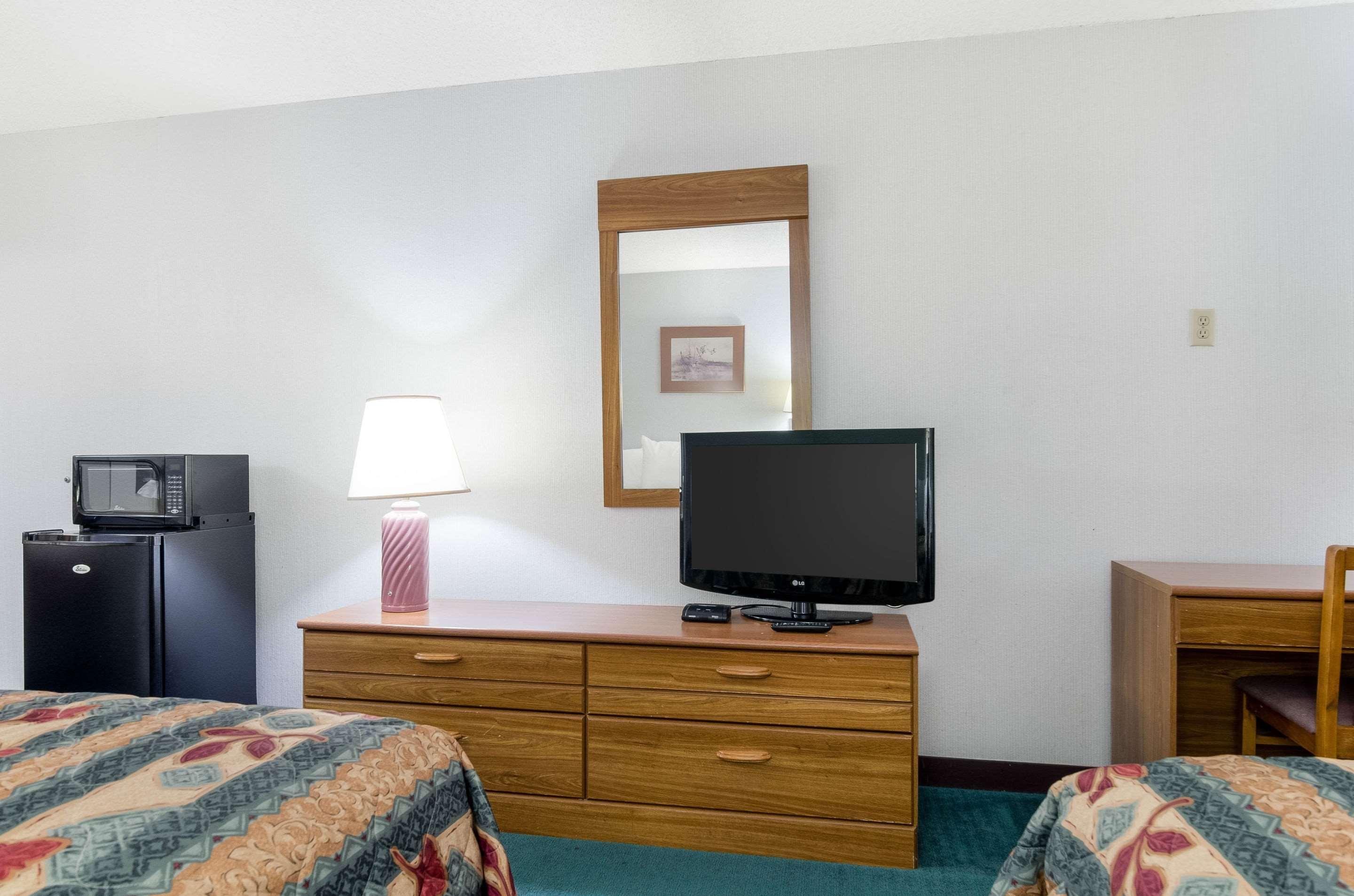 Econo Lodge Emporia Ngoại thất bức ảnh