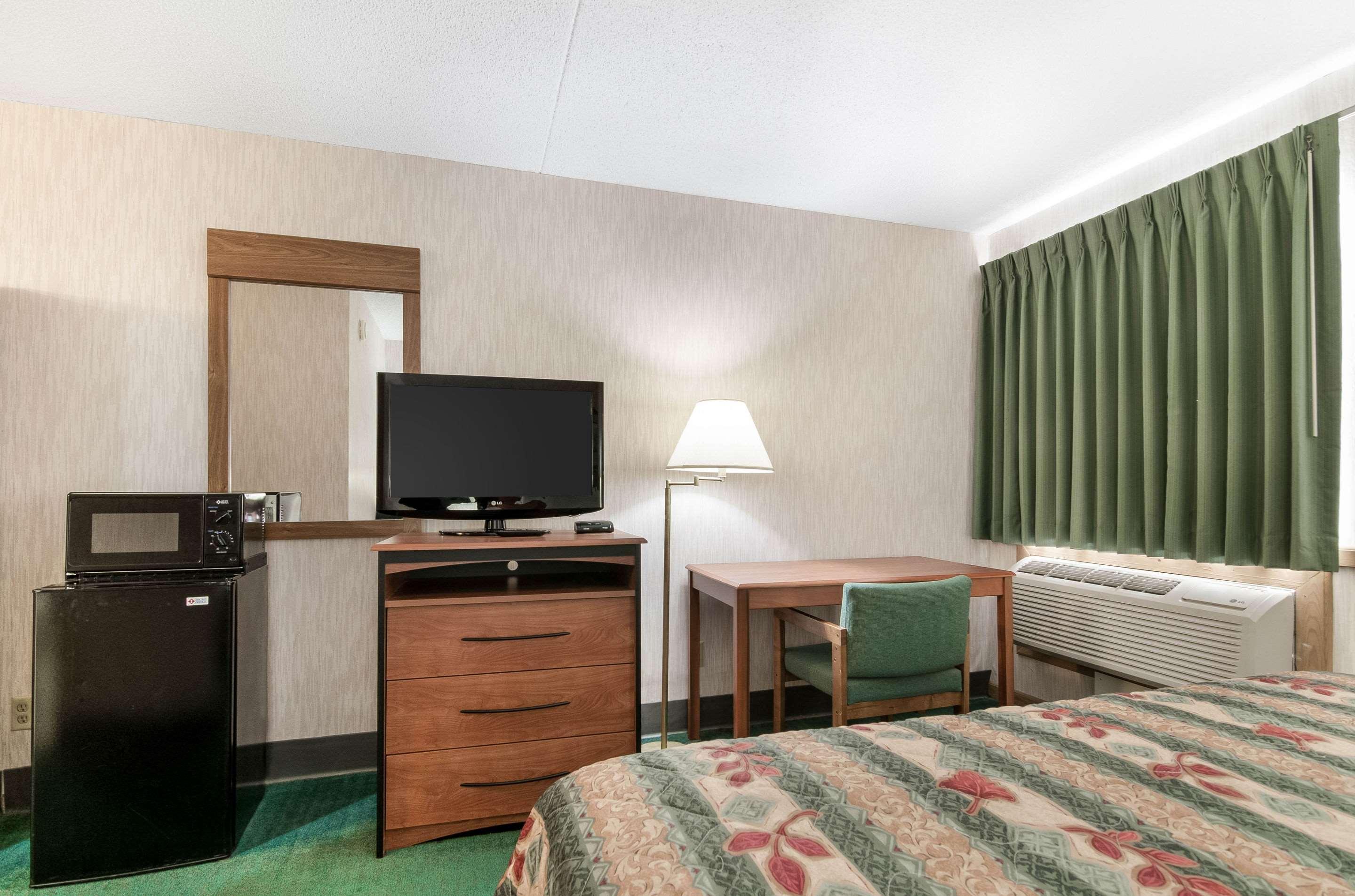 Econo Lodge Emporia Ngoại thất bức ảnh