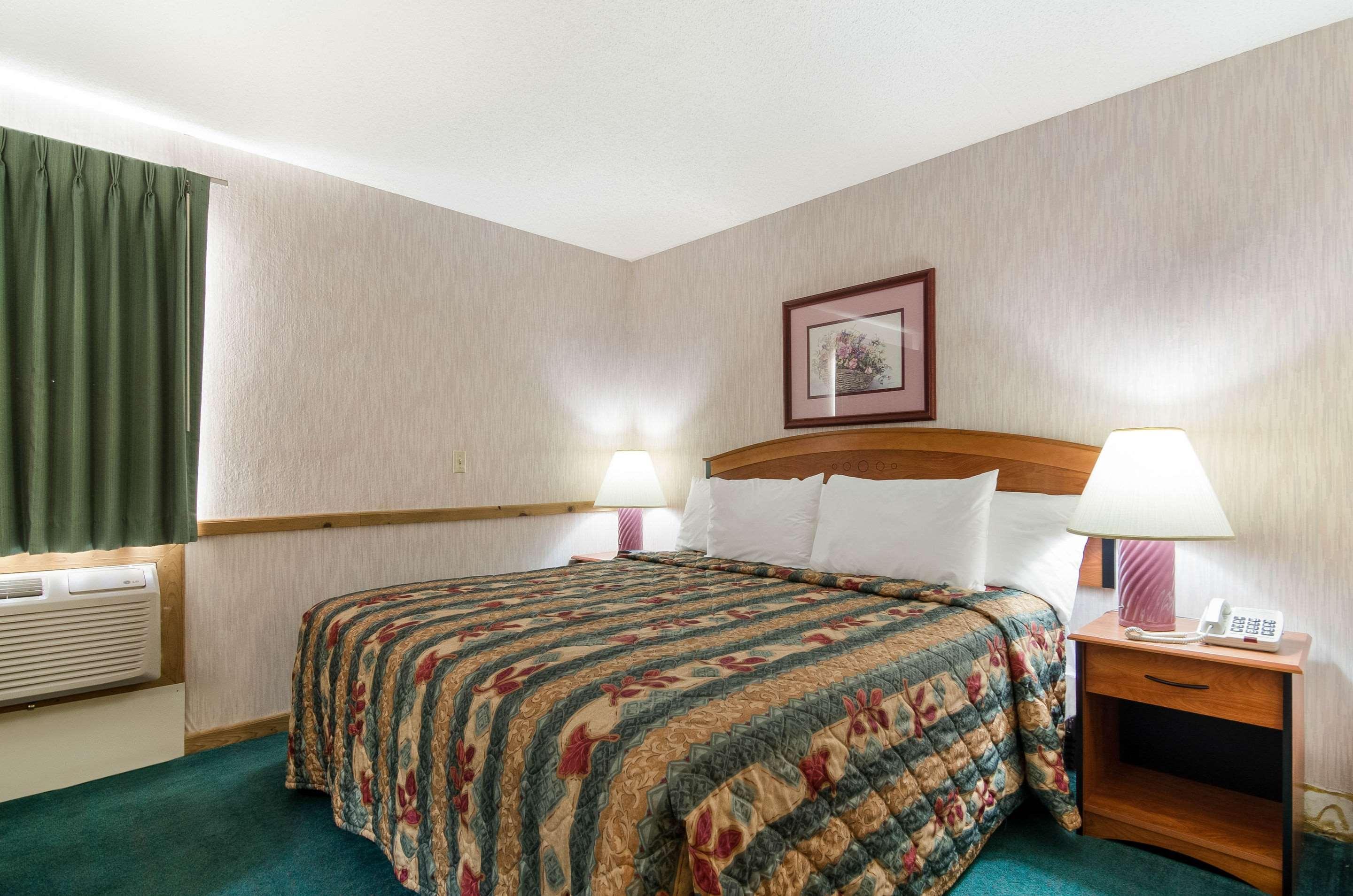 Econo Lodge Emporia Ngoại thất bức ảnh