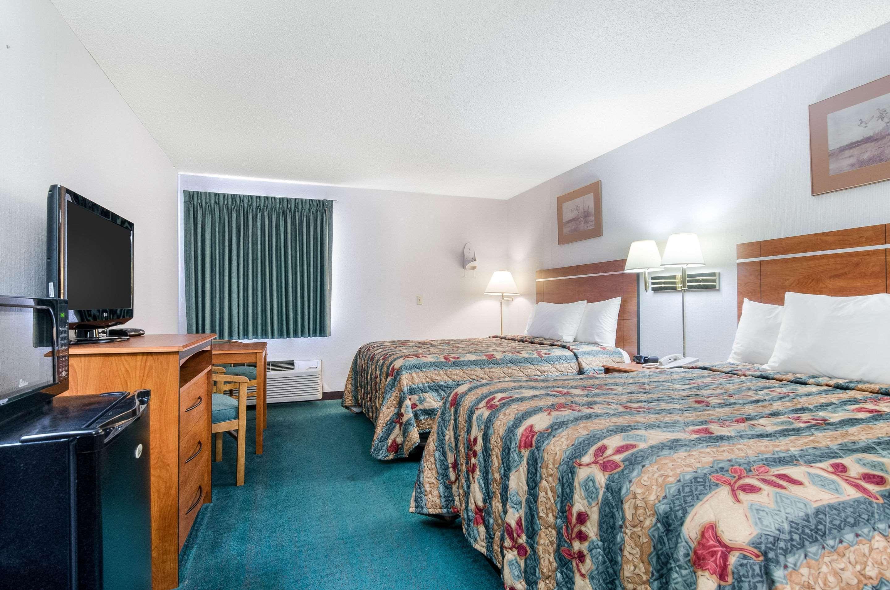 Econo Lodge Emporia Ngoại thất bức ảnh